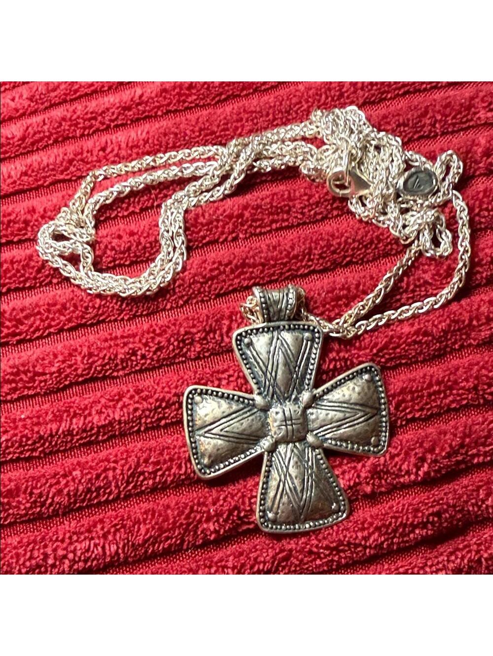 Silpada Sterling Silver Principles Cross Pendant on 33” Chain N3080